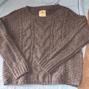 Hollister like new gray cable sweater